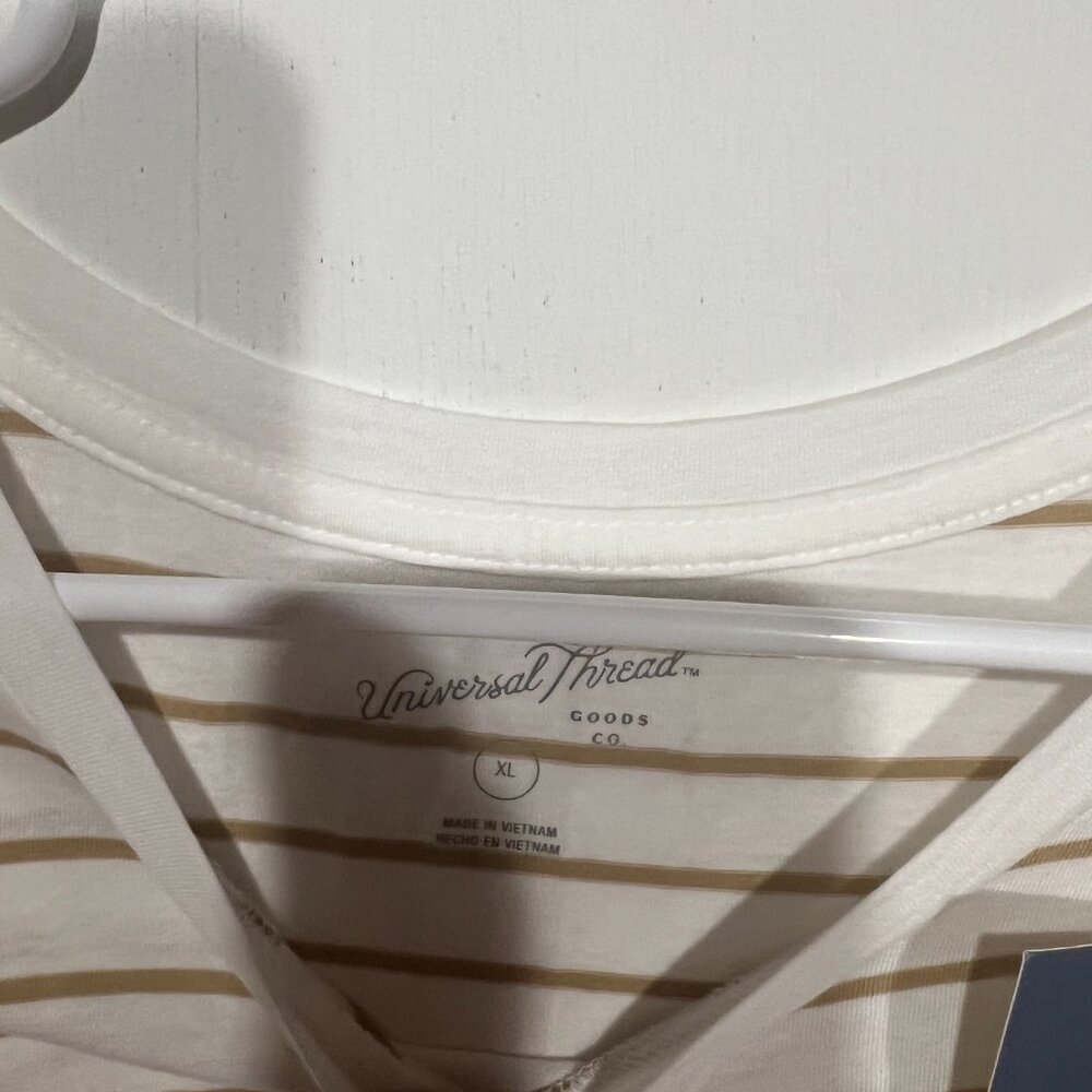 NWT Universal Thread Pecan Striped Cap Sleeve Tee - Size XLarge - Picture 3 of 4